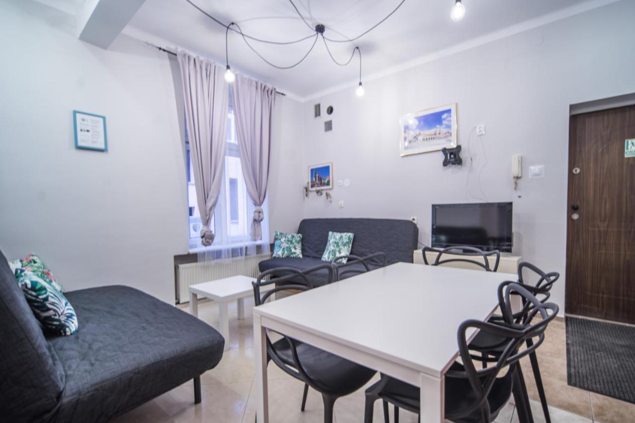 Apartament Izaaka クラクフ エクステリア 写真